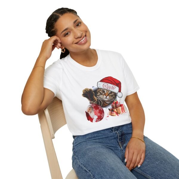 6676174653033344238_2048.jpeg Women's Christmas Cat T-Shirt
