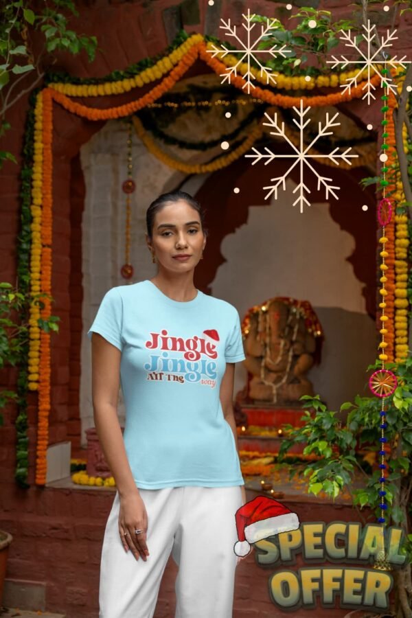 Retro Christmas Tee, Festive Holiday Shirt, Soft Cotton T-Shirt, Women’s Holiday Fashion, Cheerful Christmas Apparel