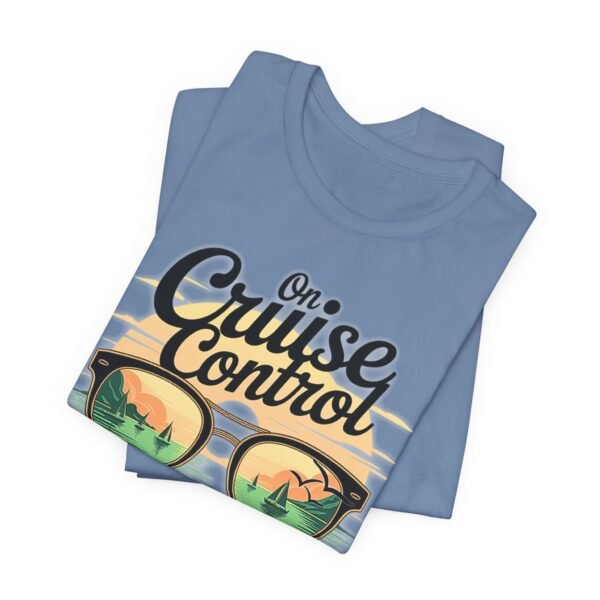 Miami sunglasses graphic Tee, Beach skyline, retro sunset Unisex T-Shirt