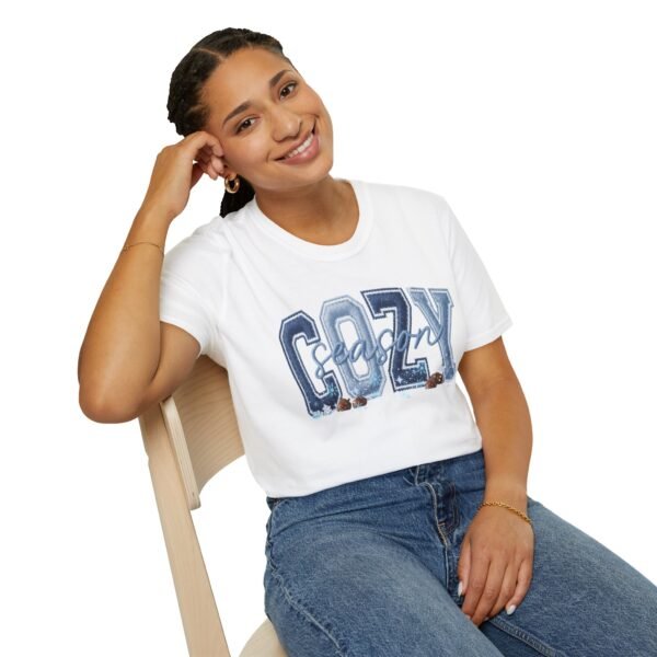 Winter Design T-Shirt, T-Shirt With College-Style Letter Print, Embroidered Effect.